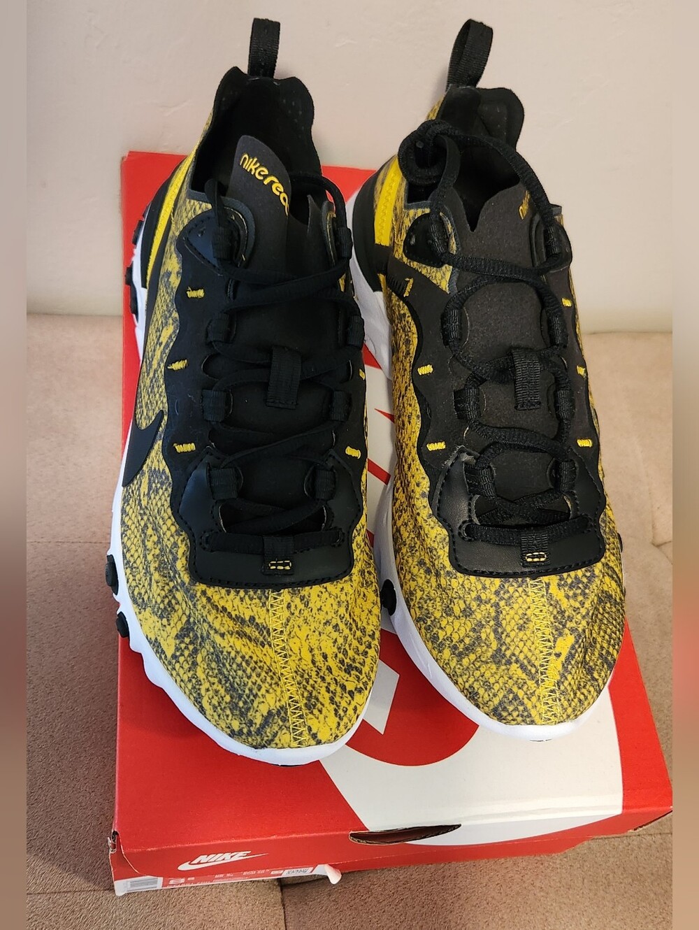 Nike W React Element 55 Yellow Snakeskin *RARE* 8.5